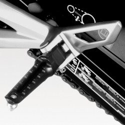 R-0143/R-0681 : Reposapiés DPM Race Honda Hornet