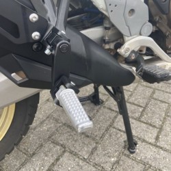 VSVV-6MM : Einstellbares Bruudt Beifahrer-Fußrasten Kit Honda Hornet