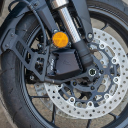 31194M : Pyramid Brake Scoops CB1000 Honda Hornet