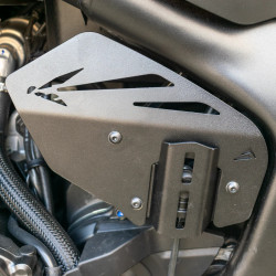 21734M : Pyramid Finish Panels CB1000 Honda Hornet CB750