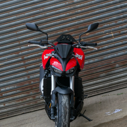 21899M : Pyramid Windshield CB1000 Honda Hornet