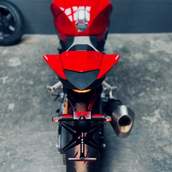  : Supporto targa Motoism Honda Hornet