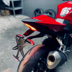 MO2310004 : Soporte de matrícula Motoism Honda Hornet