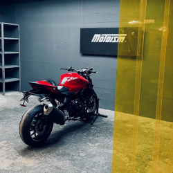 MO2310004 : Soporte de matrícula Motoism Honda Hornet