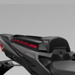 08F72-MLB-D20Z : Capot de selle Honda 2025 Honda Hornet