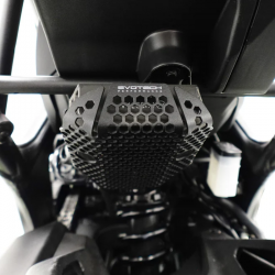 18056 : Evotech Performance Regulator Guard Protection Honda Hornet