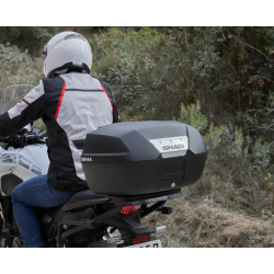 D0B44100 : Topcase SHAD SH44 Honda Hornet