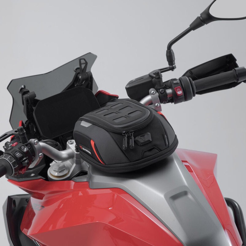 BC.TRS.00.110.30000 : Bolsa de depósito SW-Motech PRO Micro Honda Hornet